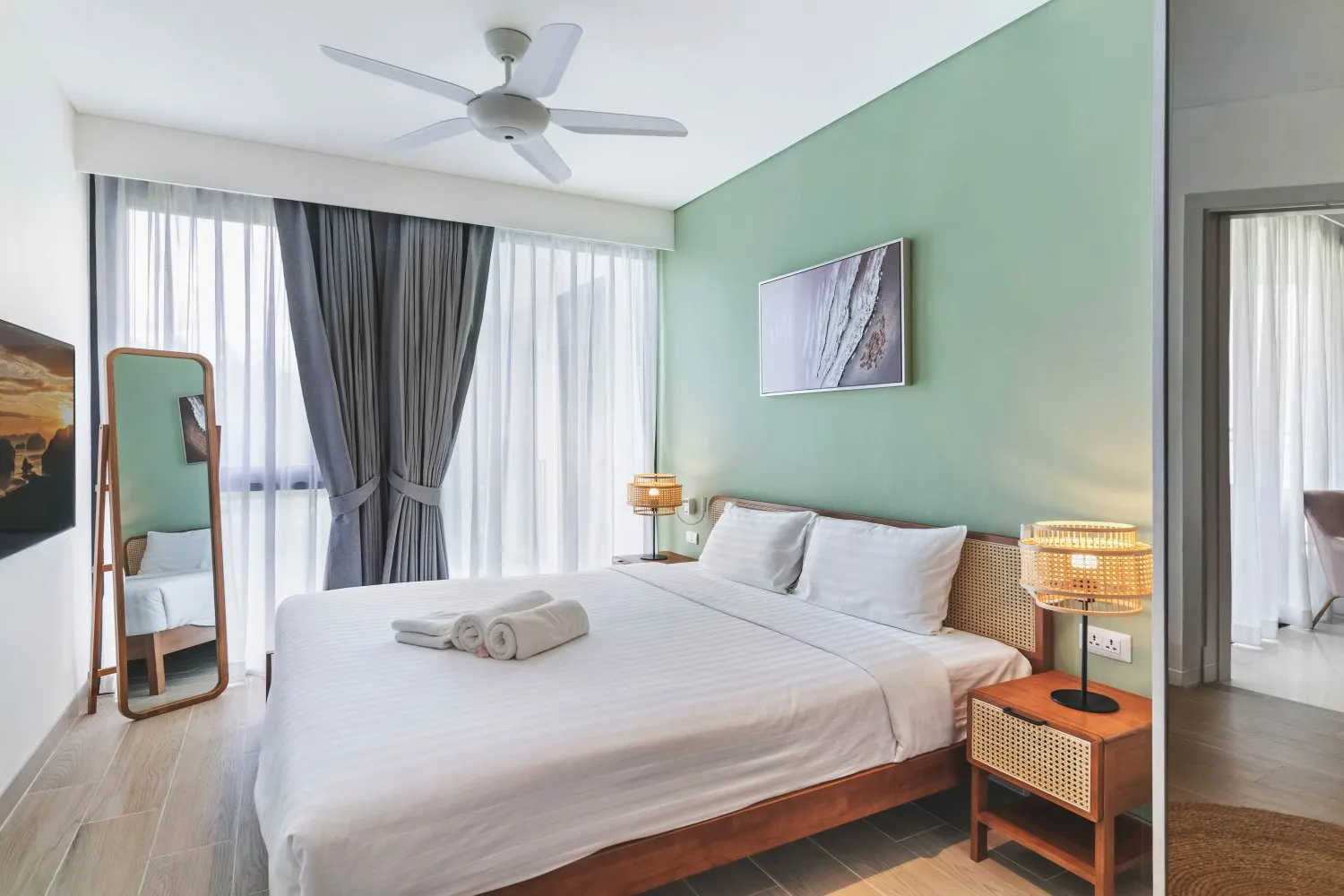 Property image - full photo 11