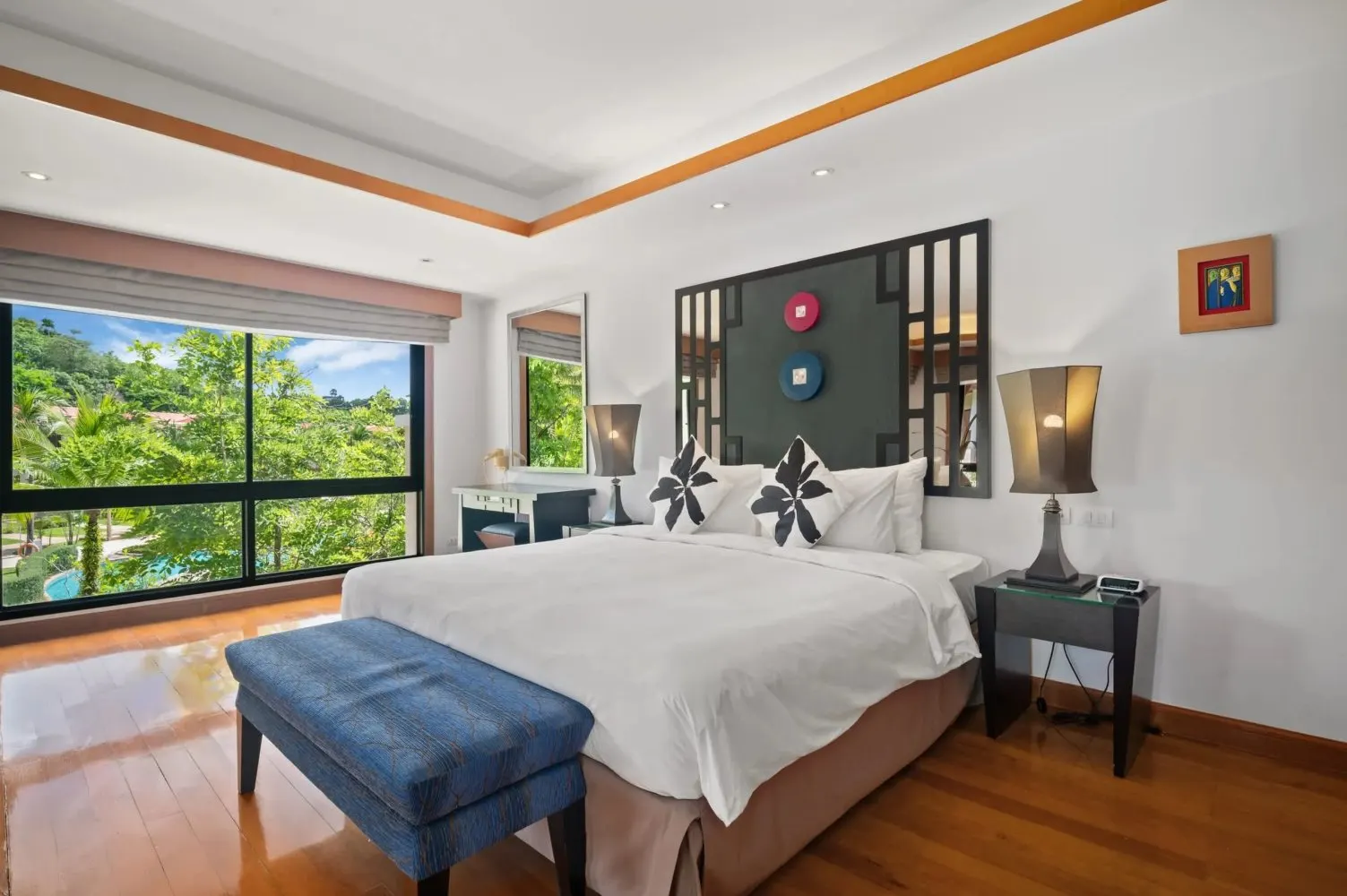 Property image - full photo 3