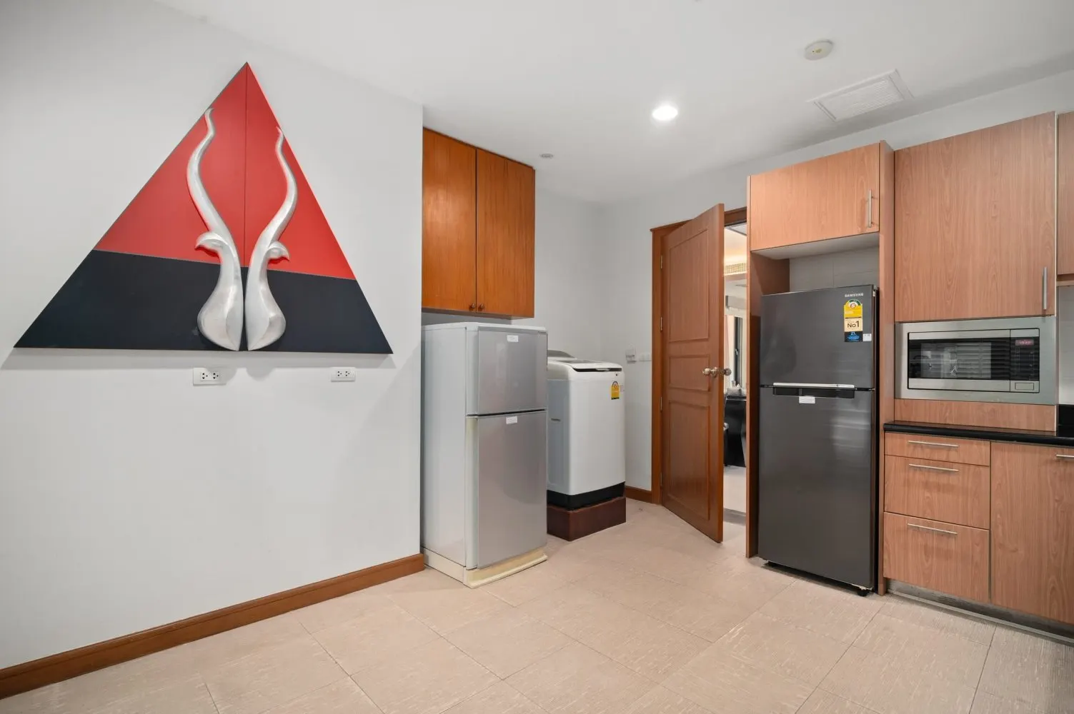 Property image - full photo 15