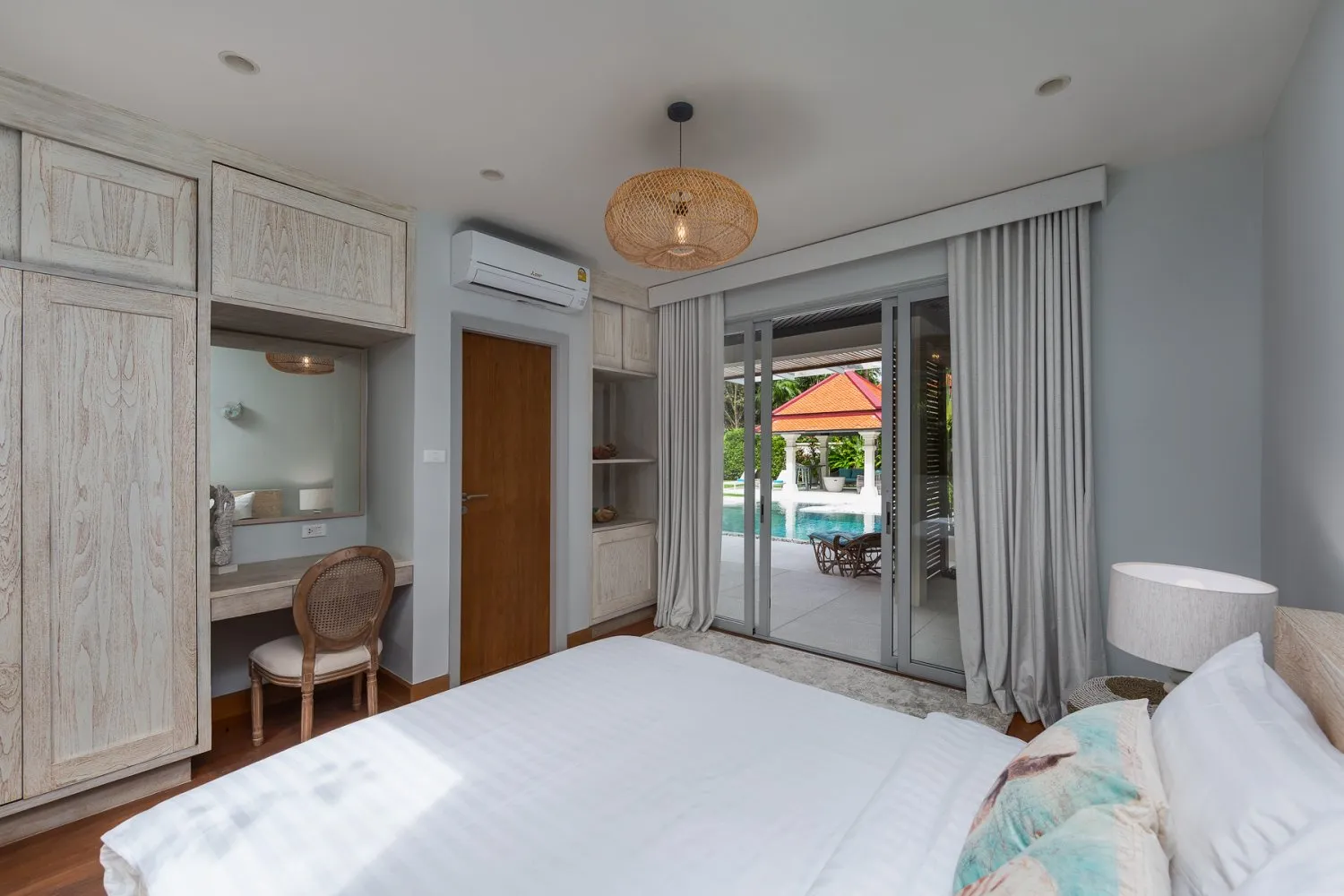 Property image - full photo 25