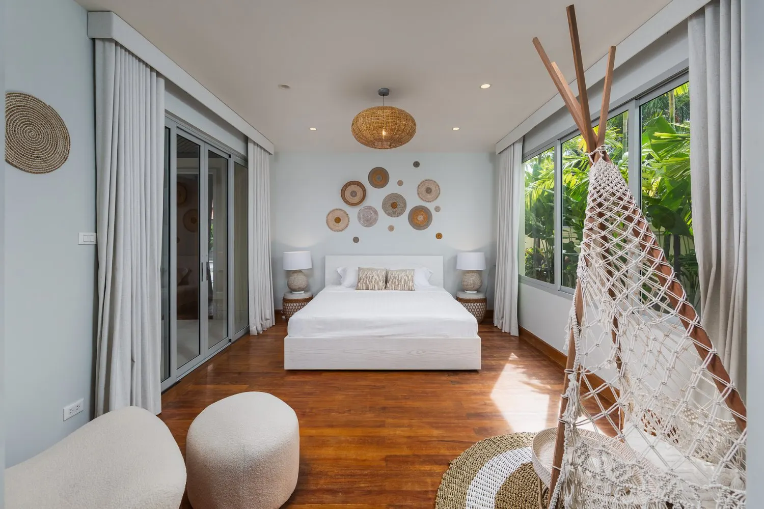 Property image - full photo 16
