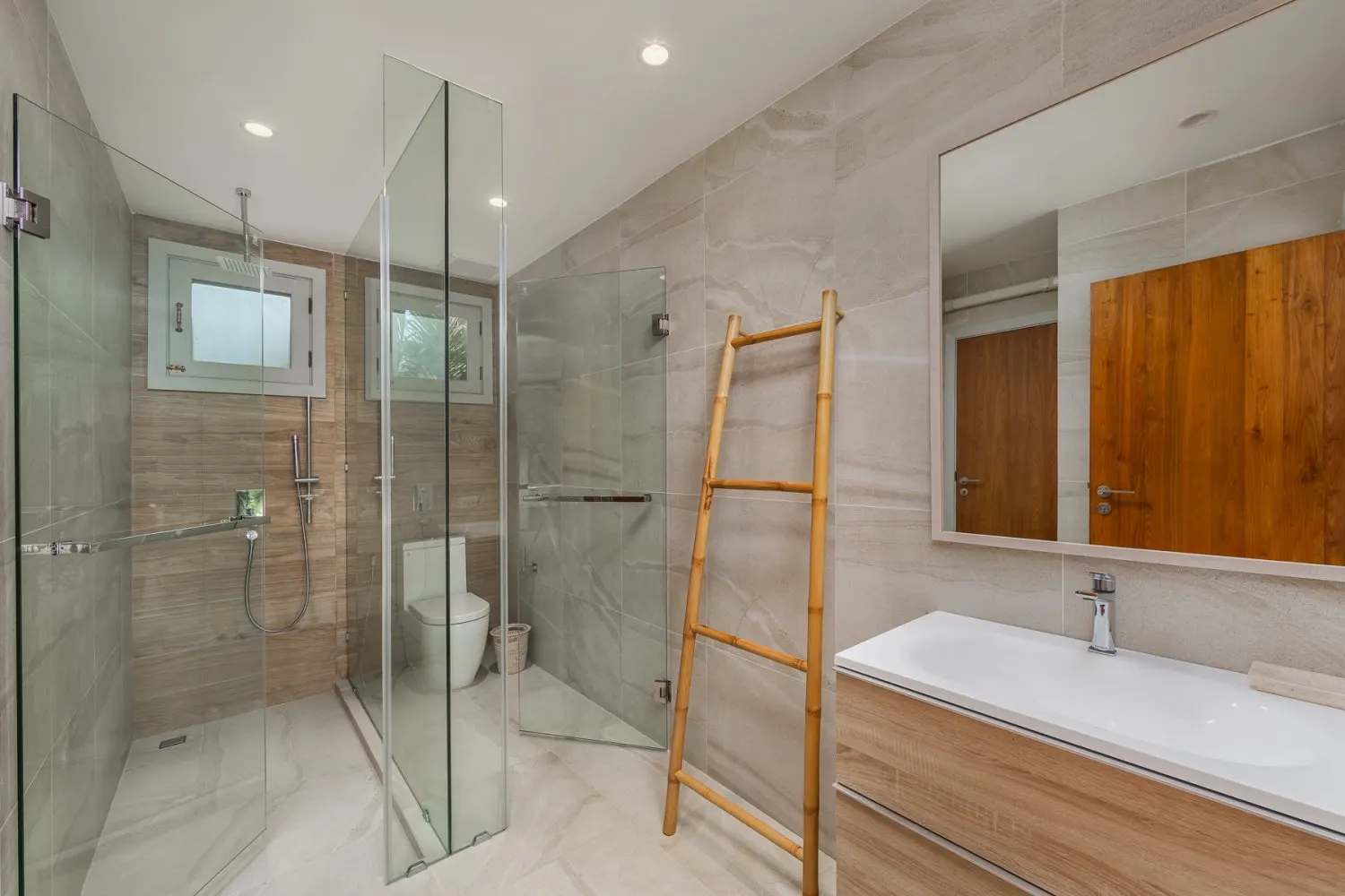 Property image - full photo 27
