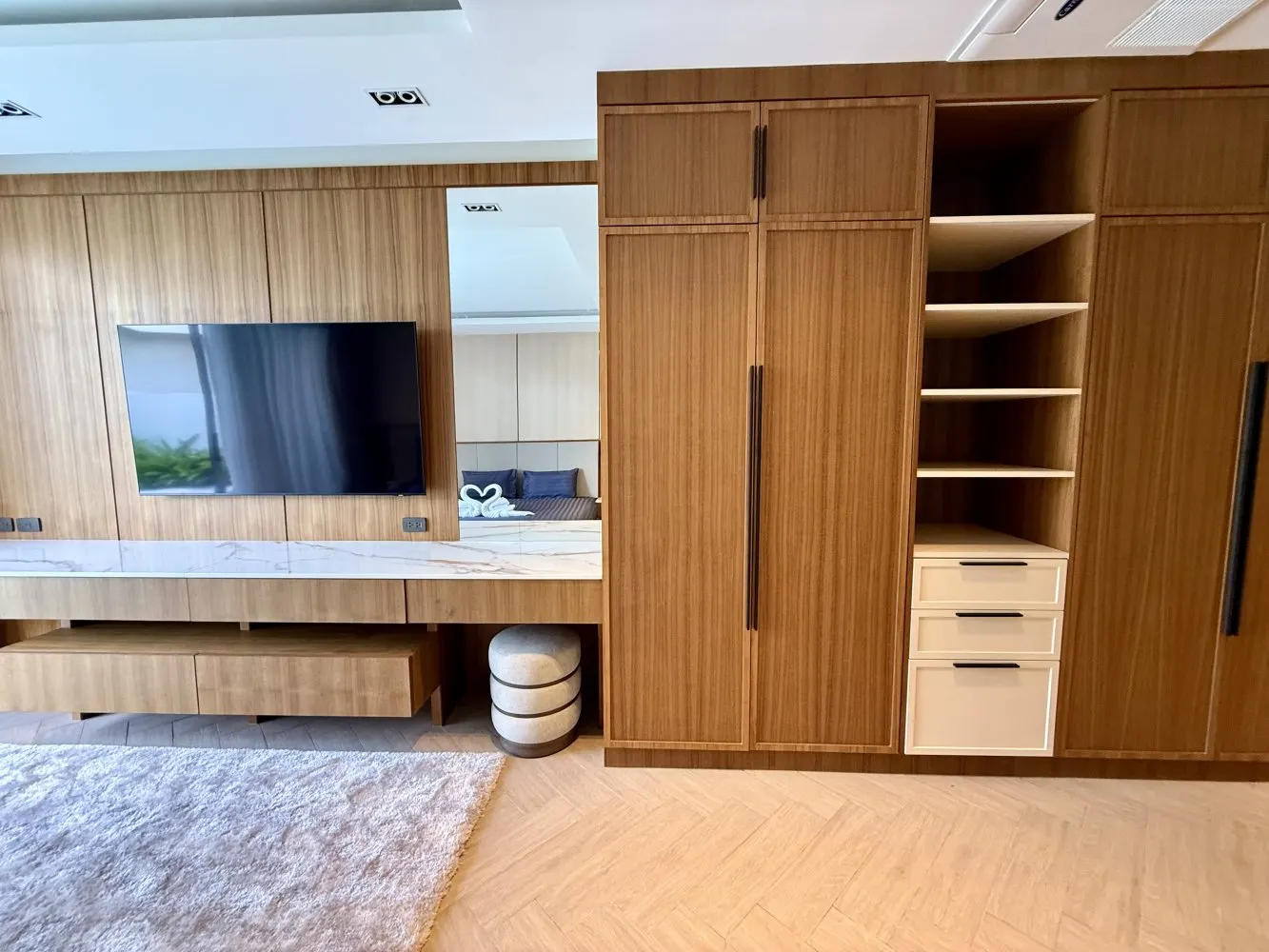 Property image - full photo 6