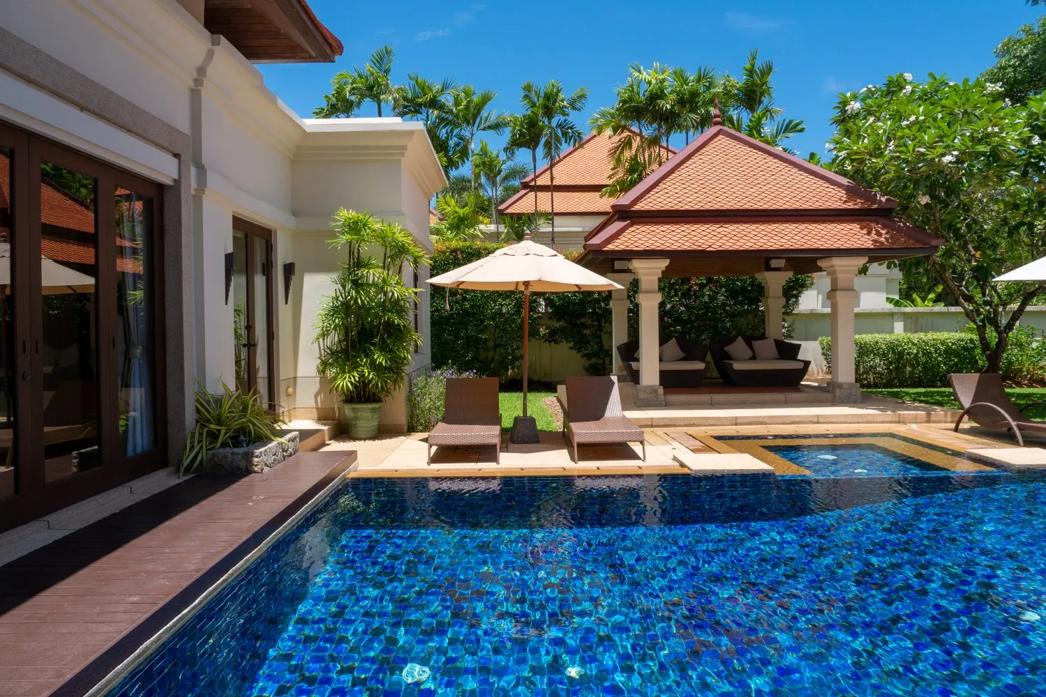 Property image - full photo 12