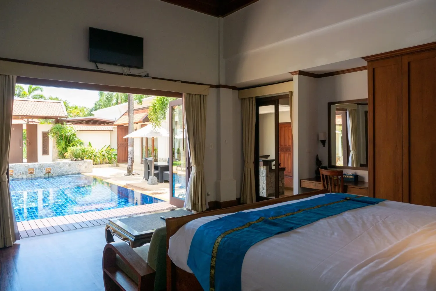 Property image - full photo 15