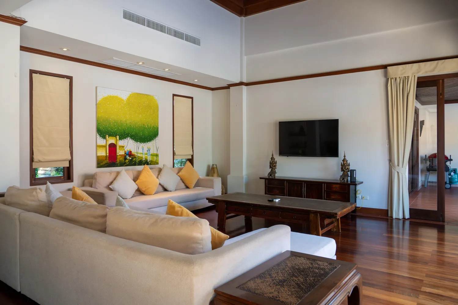 Property image - full photo 11
