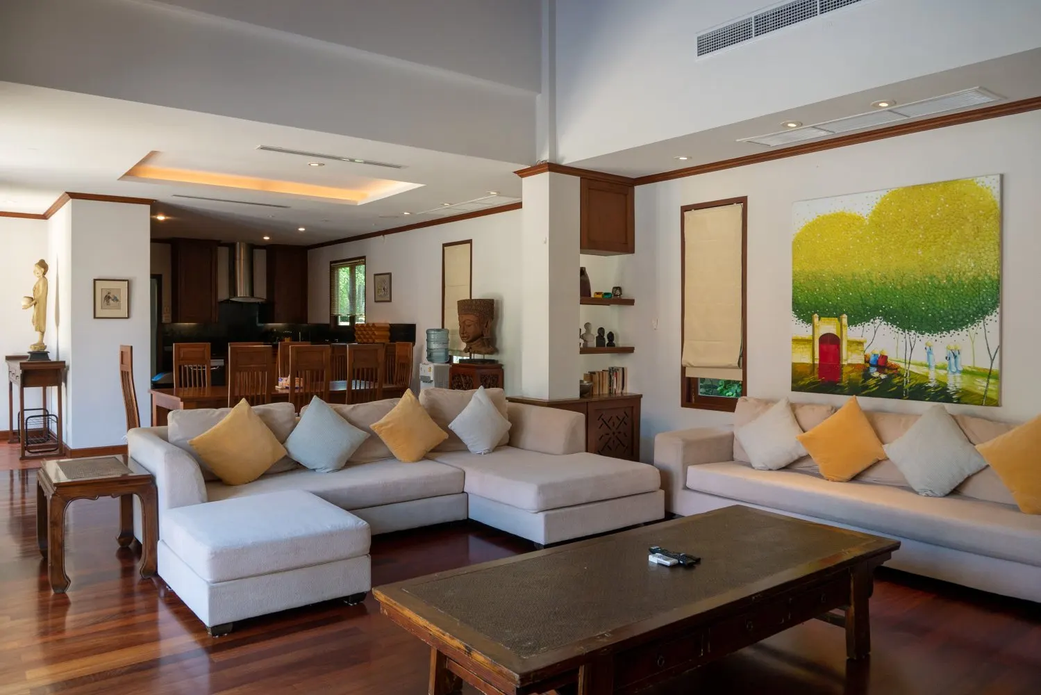 Property image - full photo 3