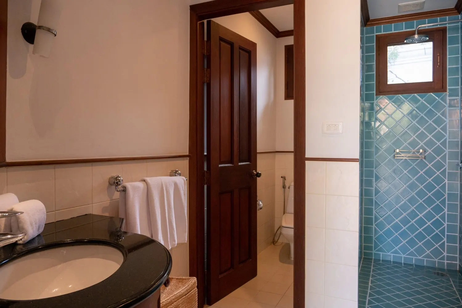 Property image - full photo 30