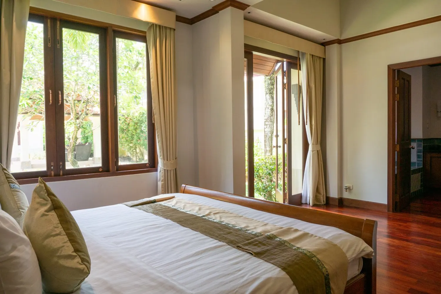 Property image - full photo 39