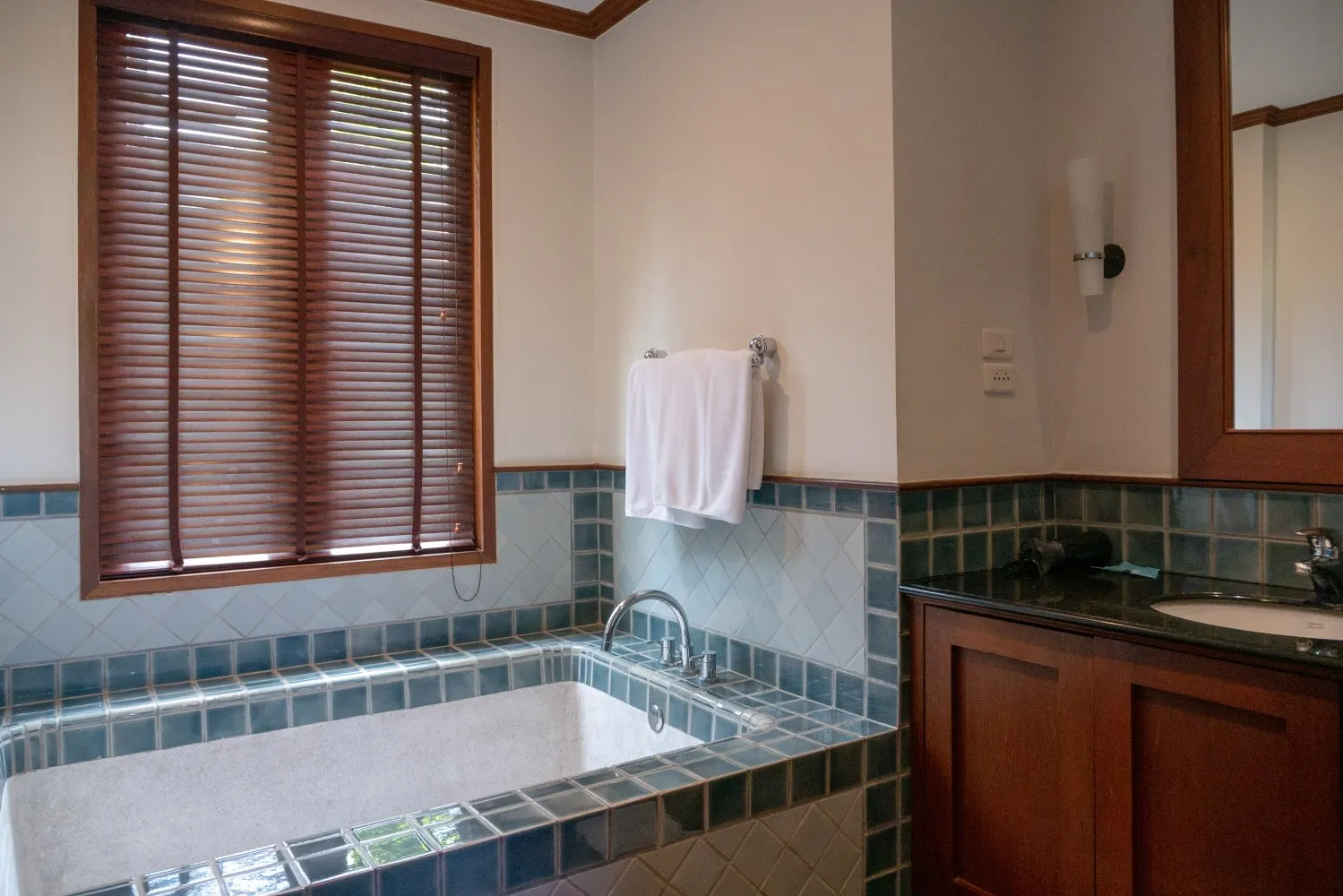 Property image - full photo 17