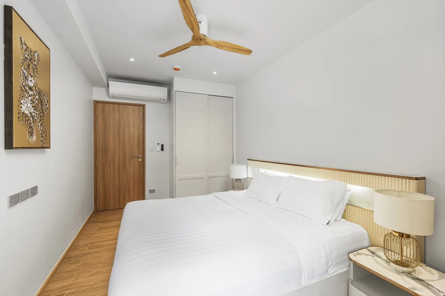 Property image - full photo 12