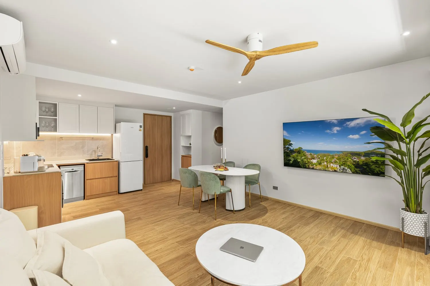 Property image - full photo 7