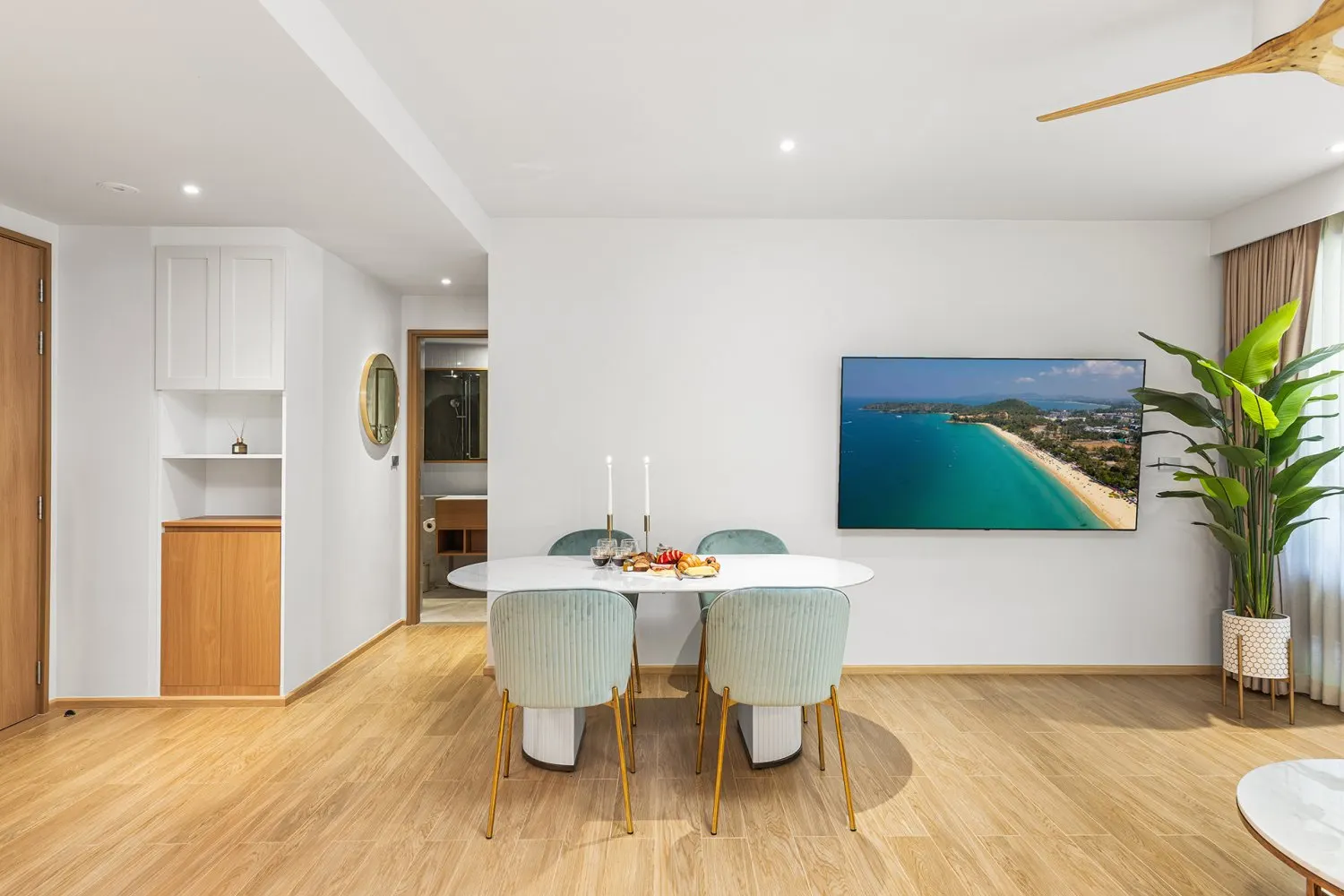 Property image - full photo 4
