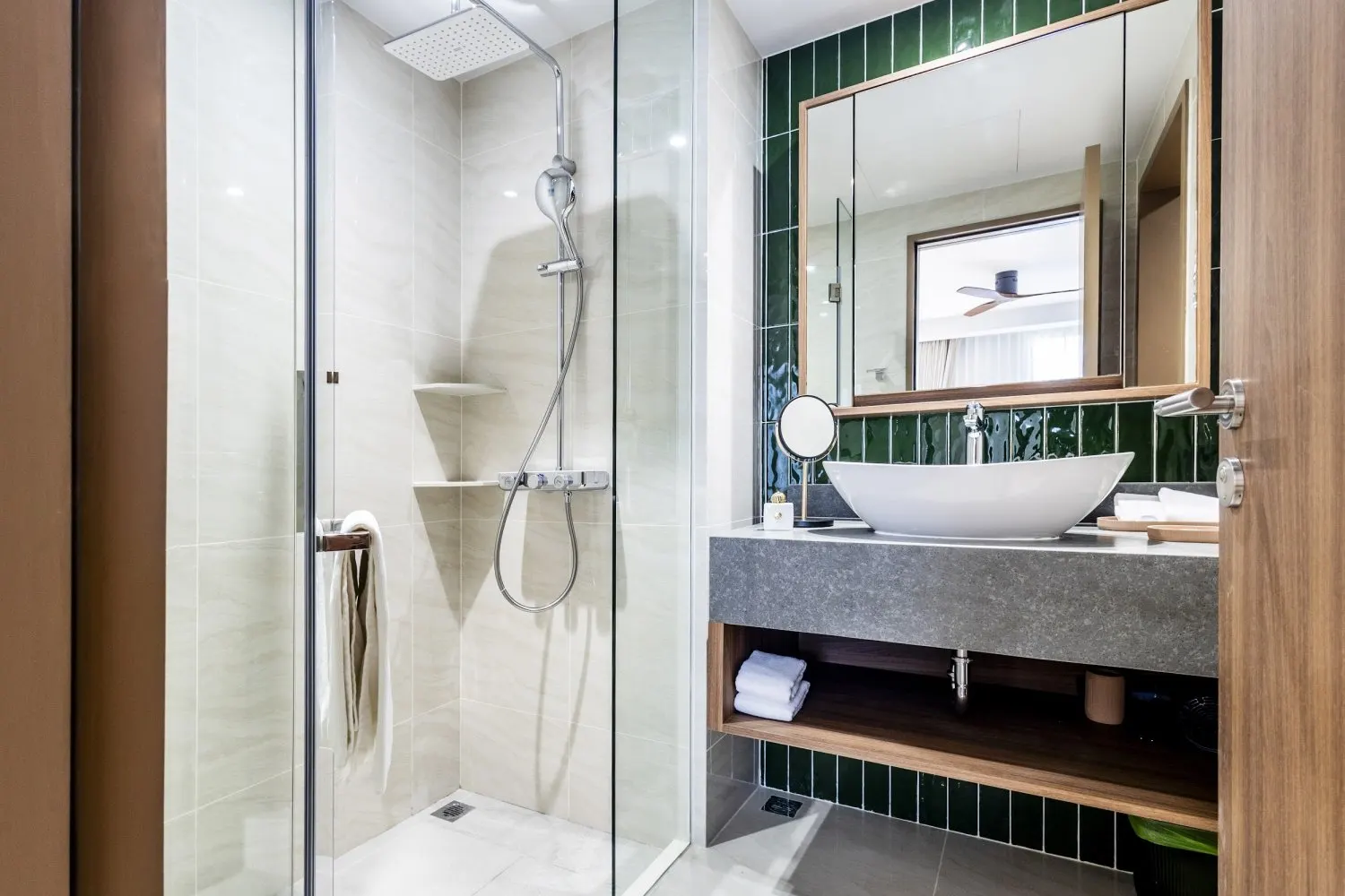 Property image - full photo 10
