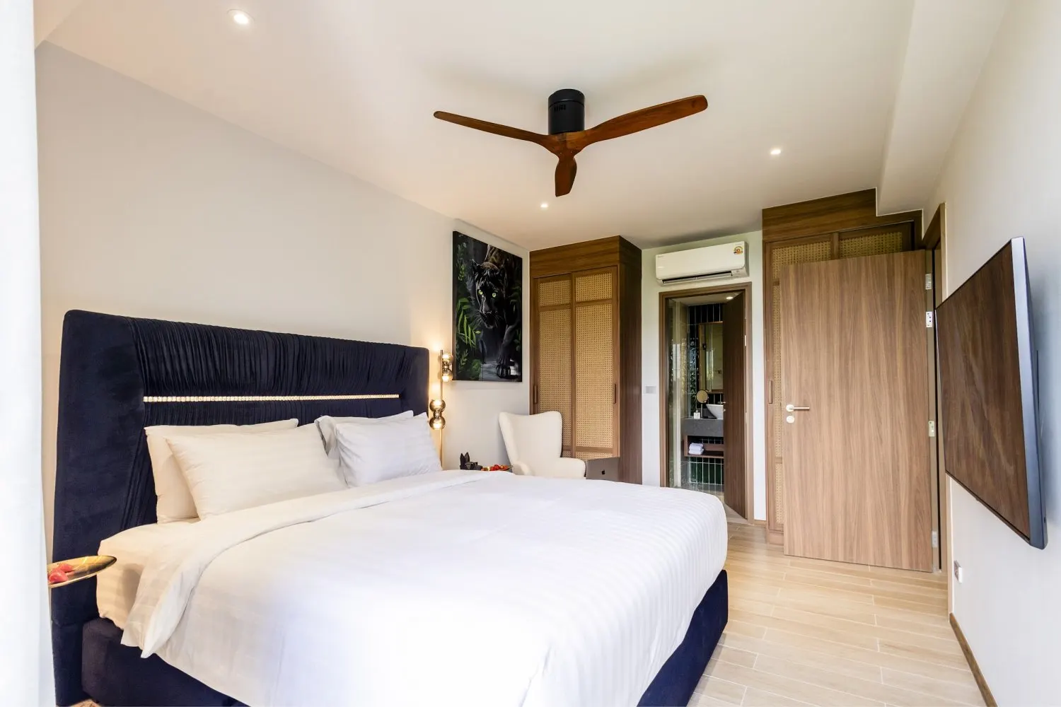 Property image - full photo 14