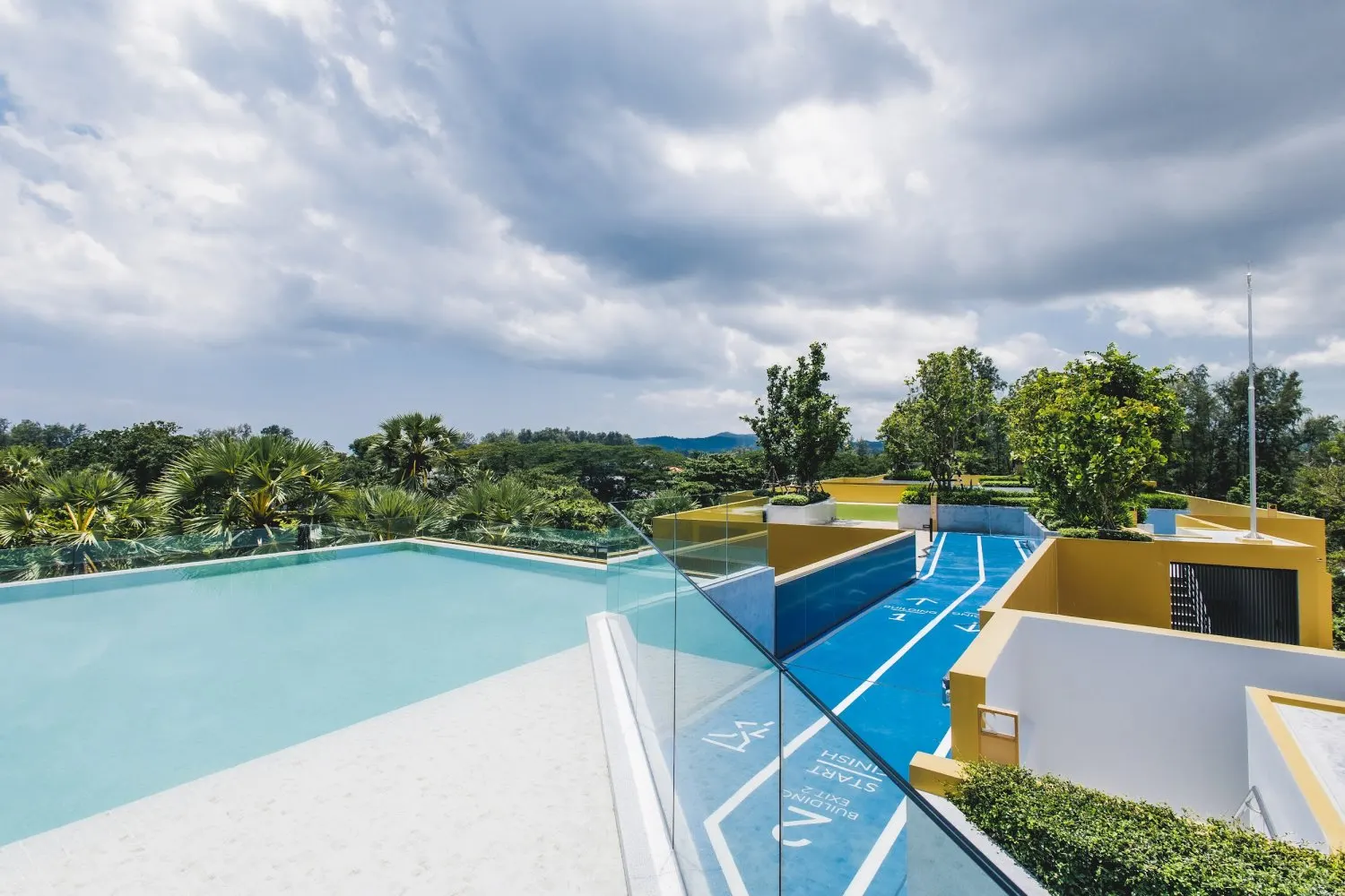 Property image - full photo 16