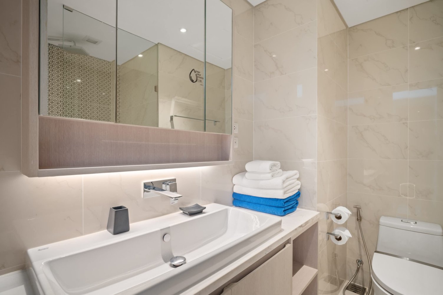 Property image - full photo 14