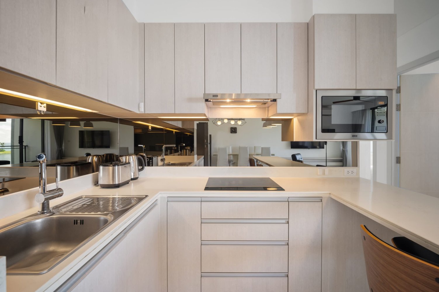 Property image - full photo 4