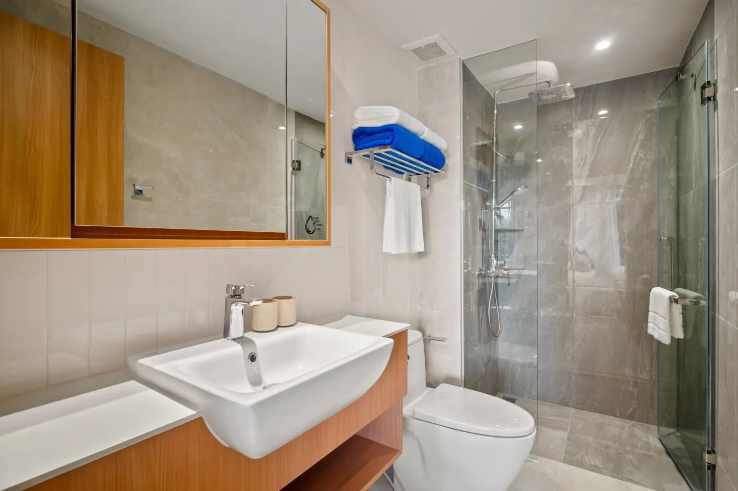 Property image - full photo 21