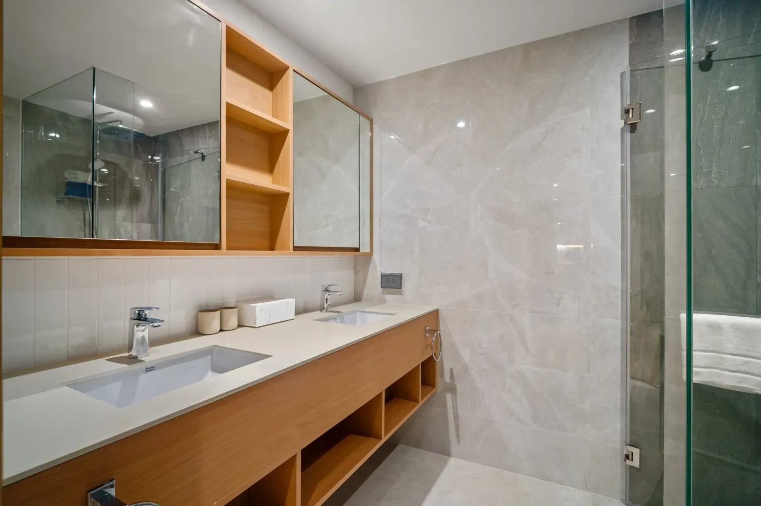 Property image - full photo 19