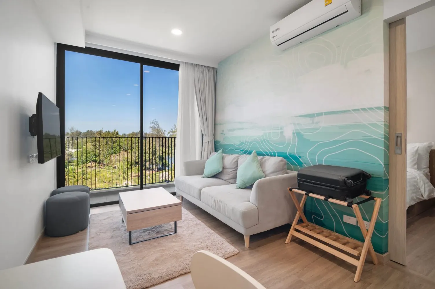 Property image - full photo 2