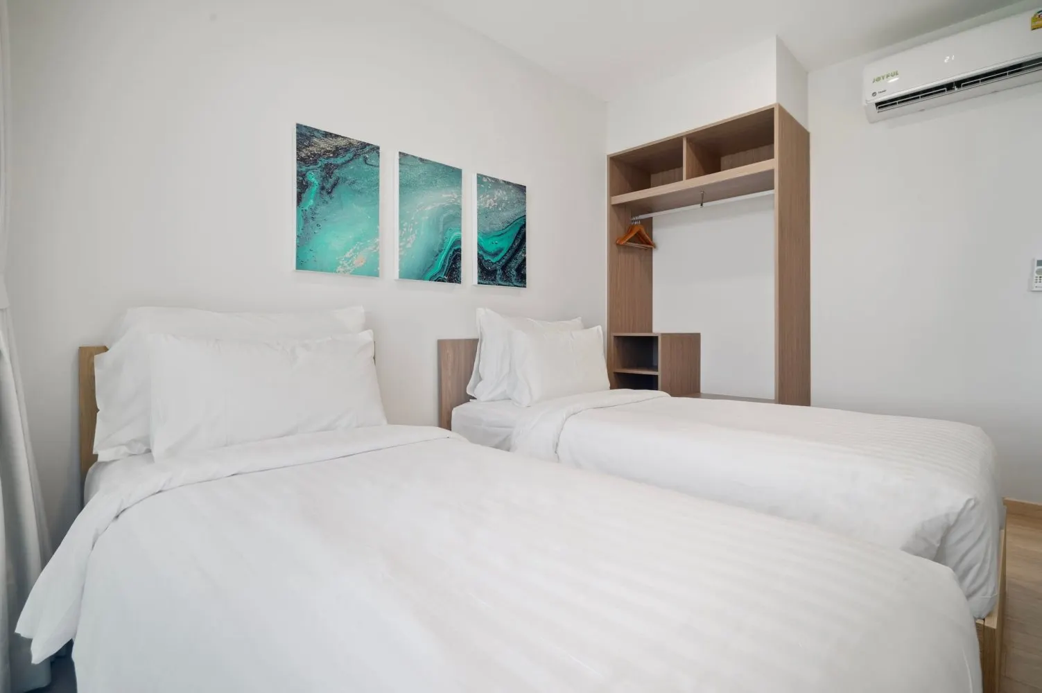 Property image - full photo 8