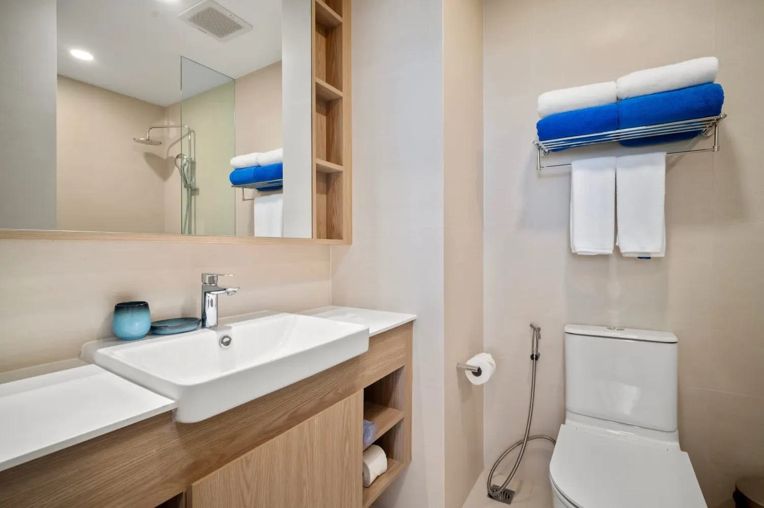 Property image - full photo 10