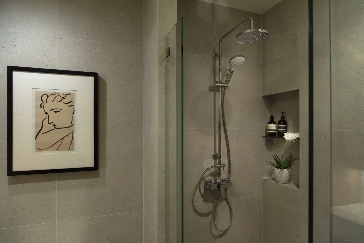 Property image - full photo 12