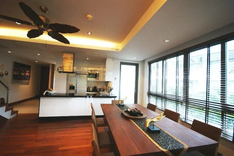 Property image - full photo 8