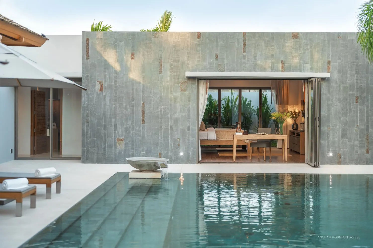 Property image - full photo 3
