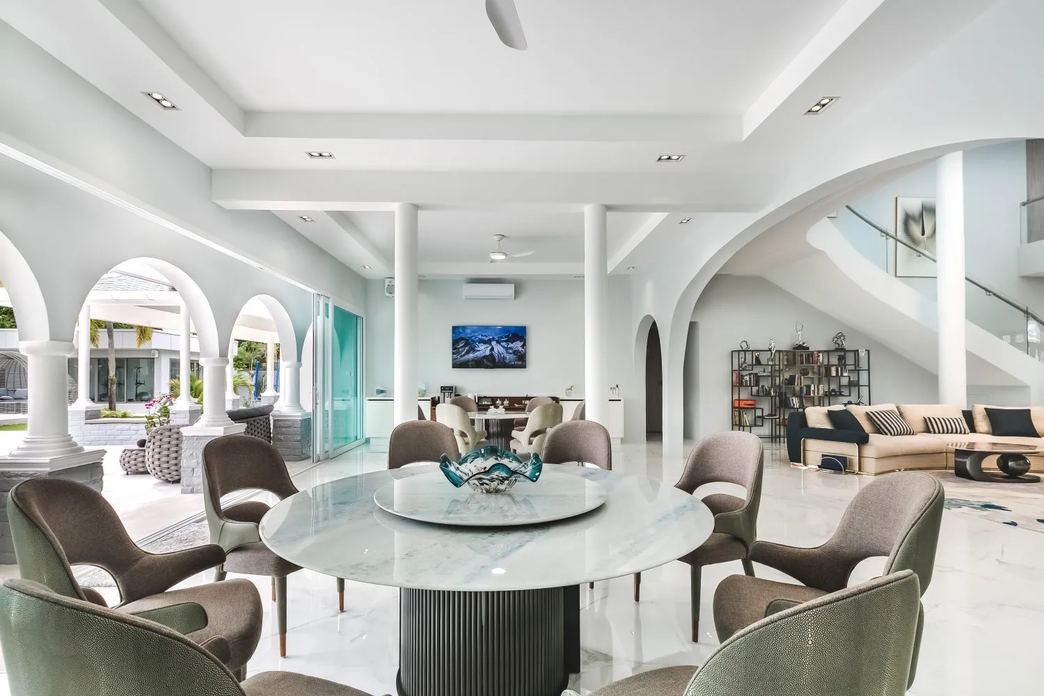 Property image - full photo 9