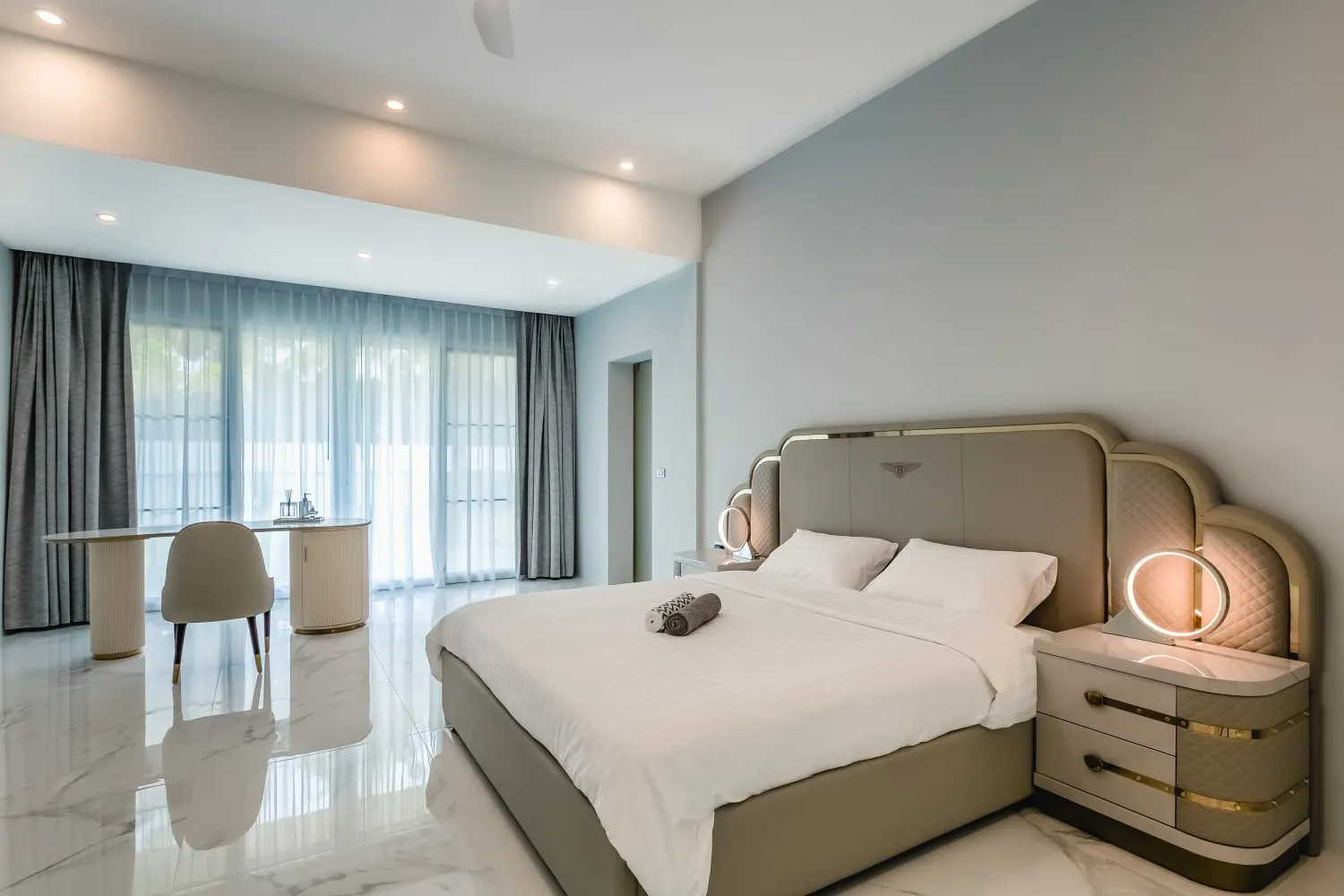 Property image - full photo 16