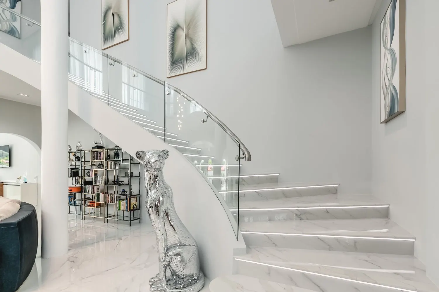 Property image - full photo 4