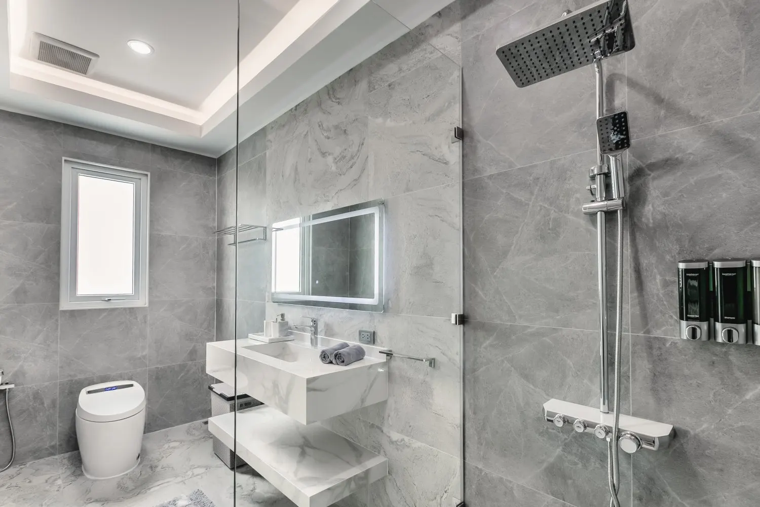Property image - full photo 23
