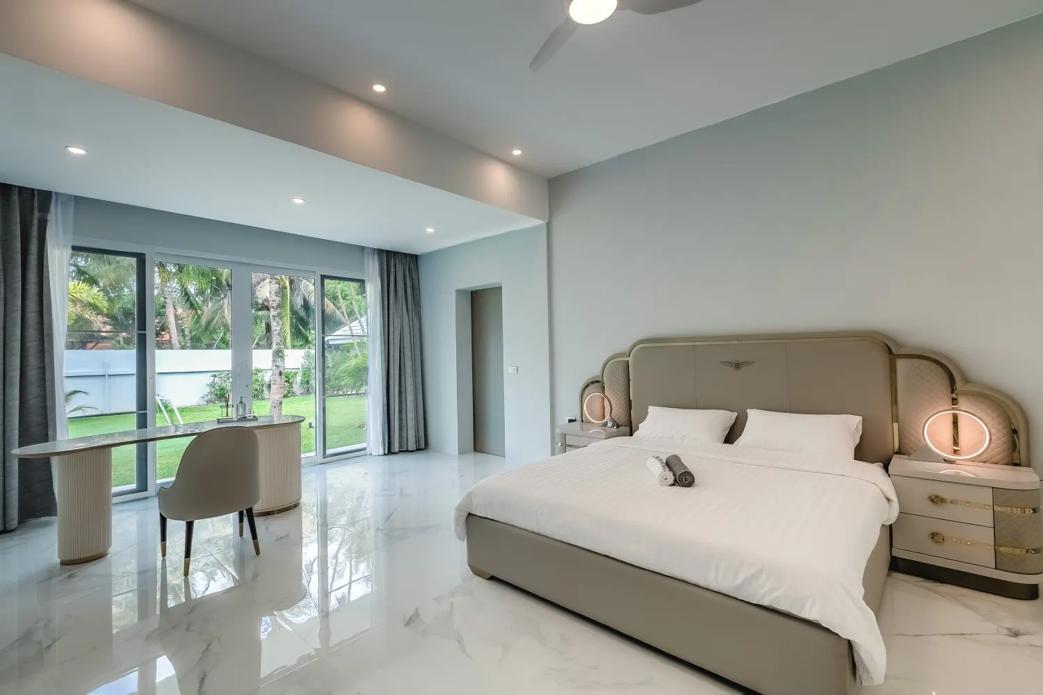 Property image - full photo 14
