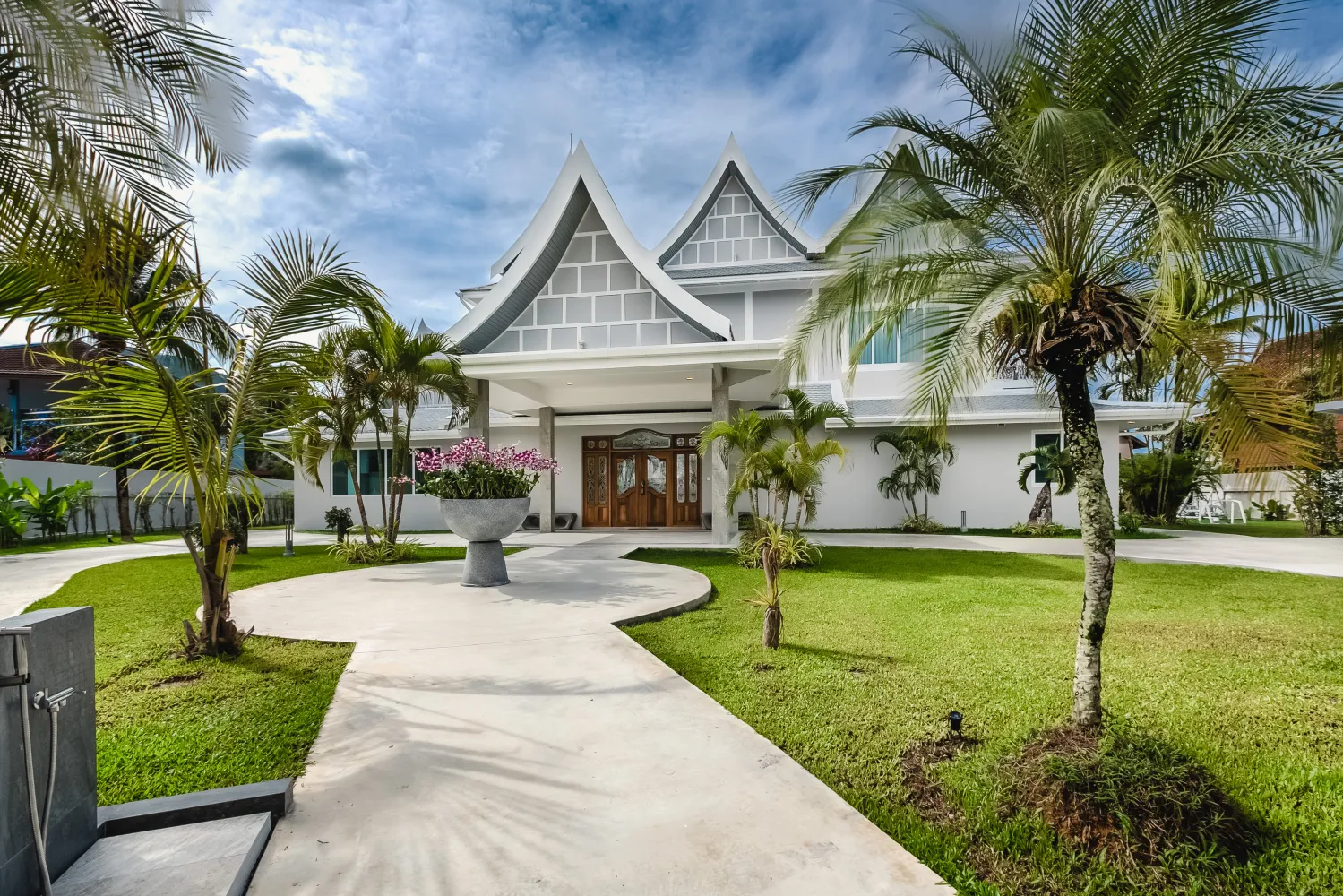 Property image - full photo 37