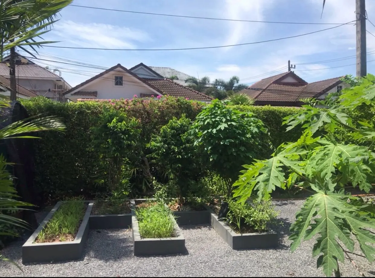 Property image - full photo 10