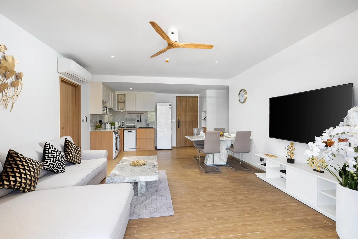 Property image - full photo 19