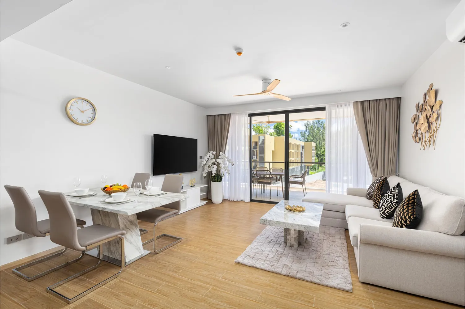 Property image - full photo 10