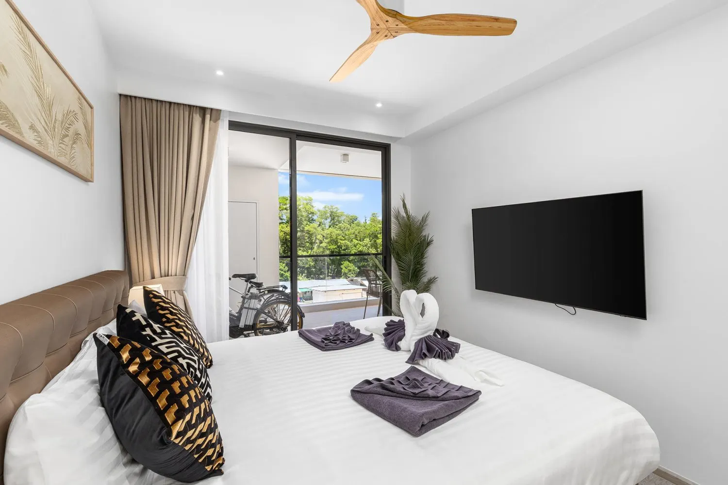Property image - full photo 4