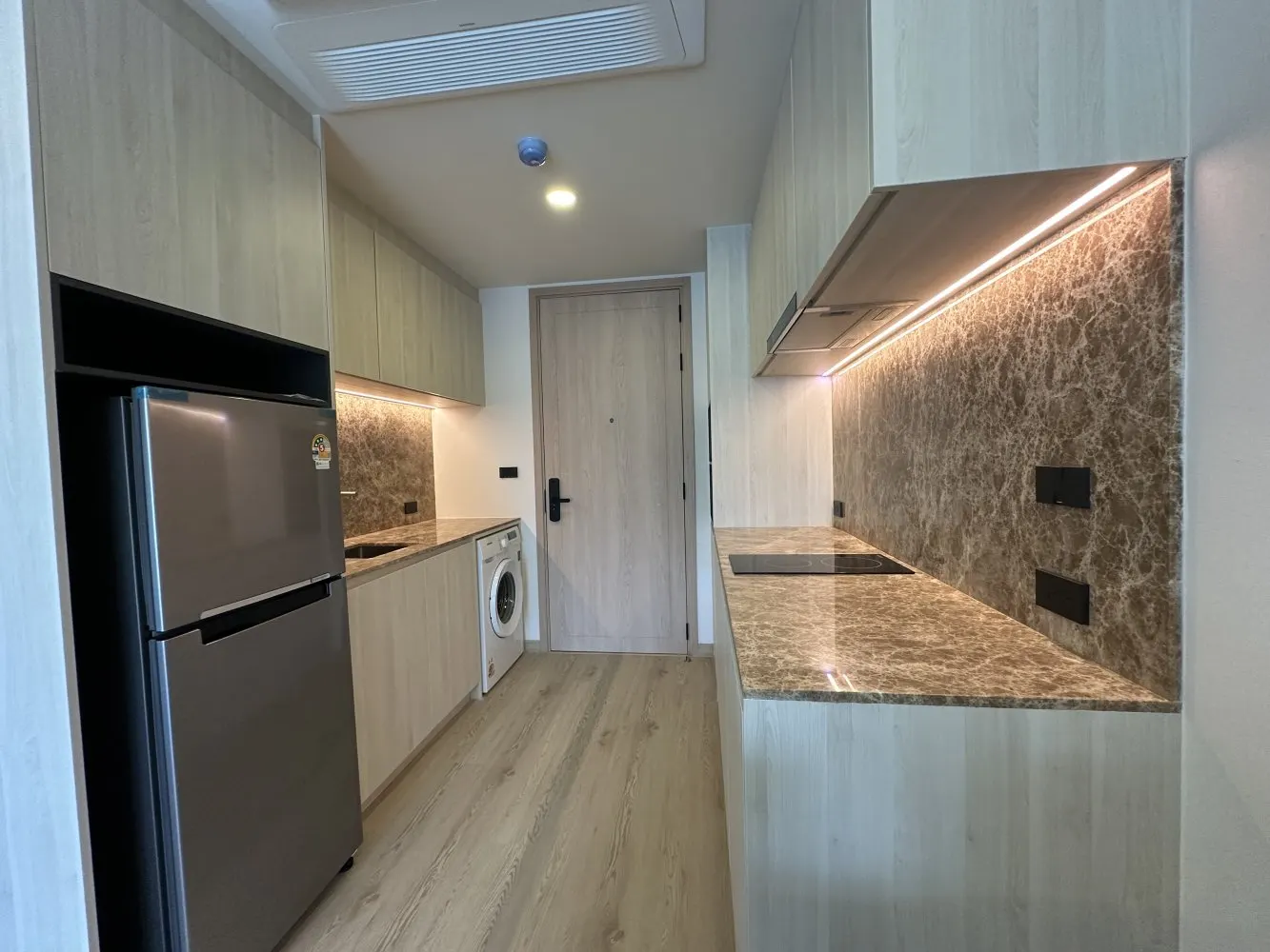 Property image - full photo 2