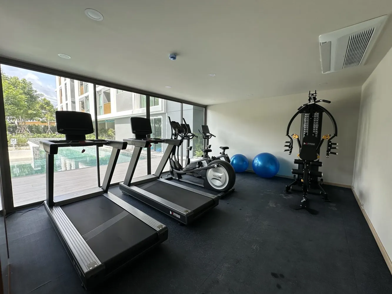 Property image - full photo 12