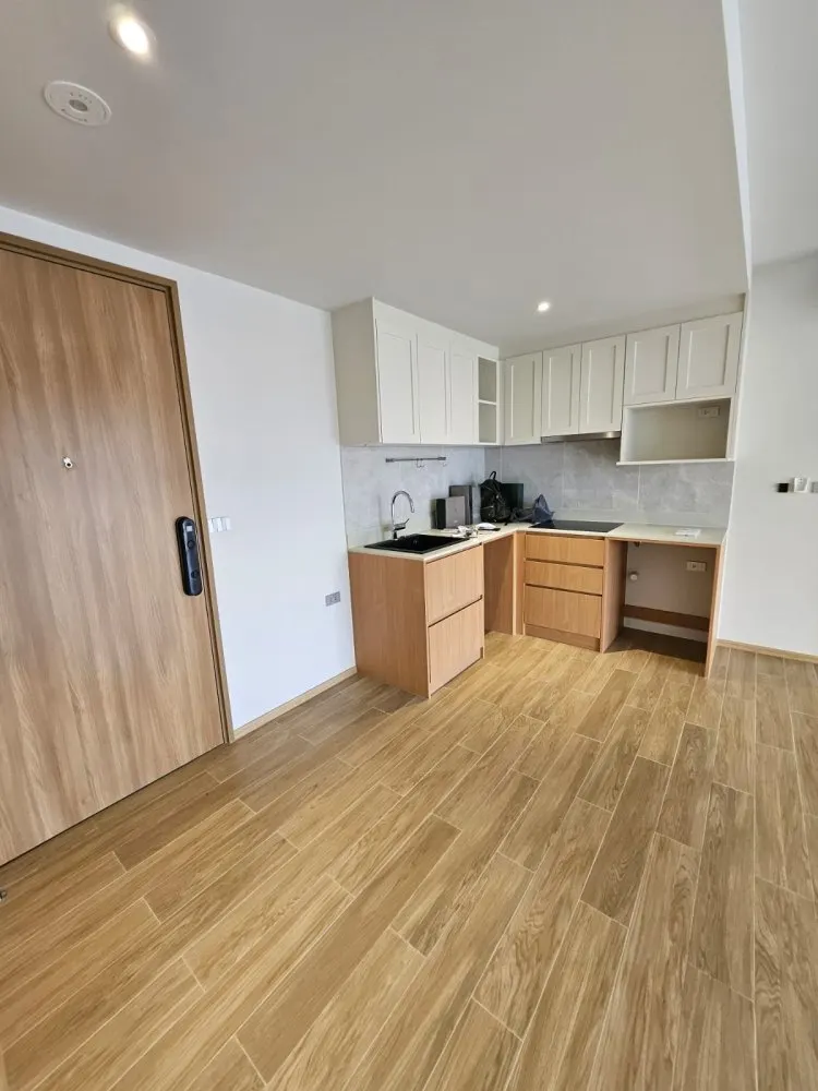 Property image - full photo 3