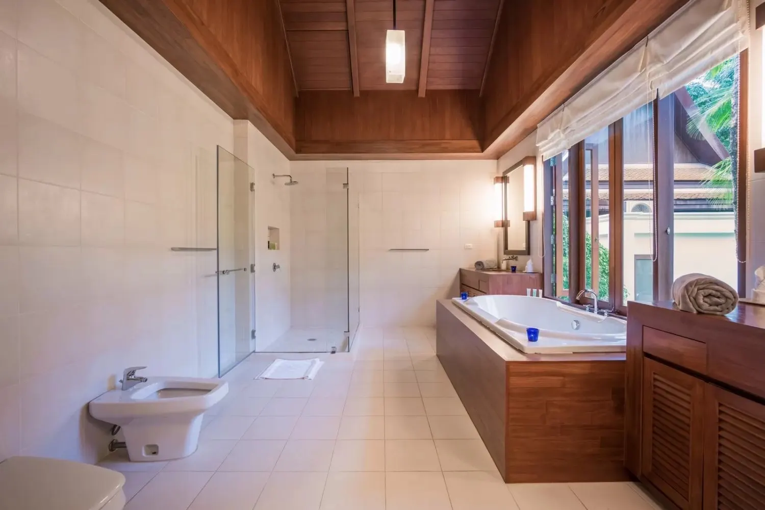 Property image - full photo 16
