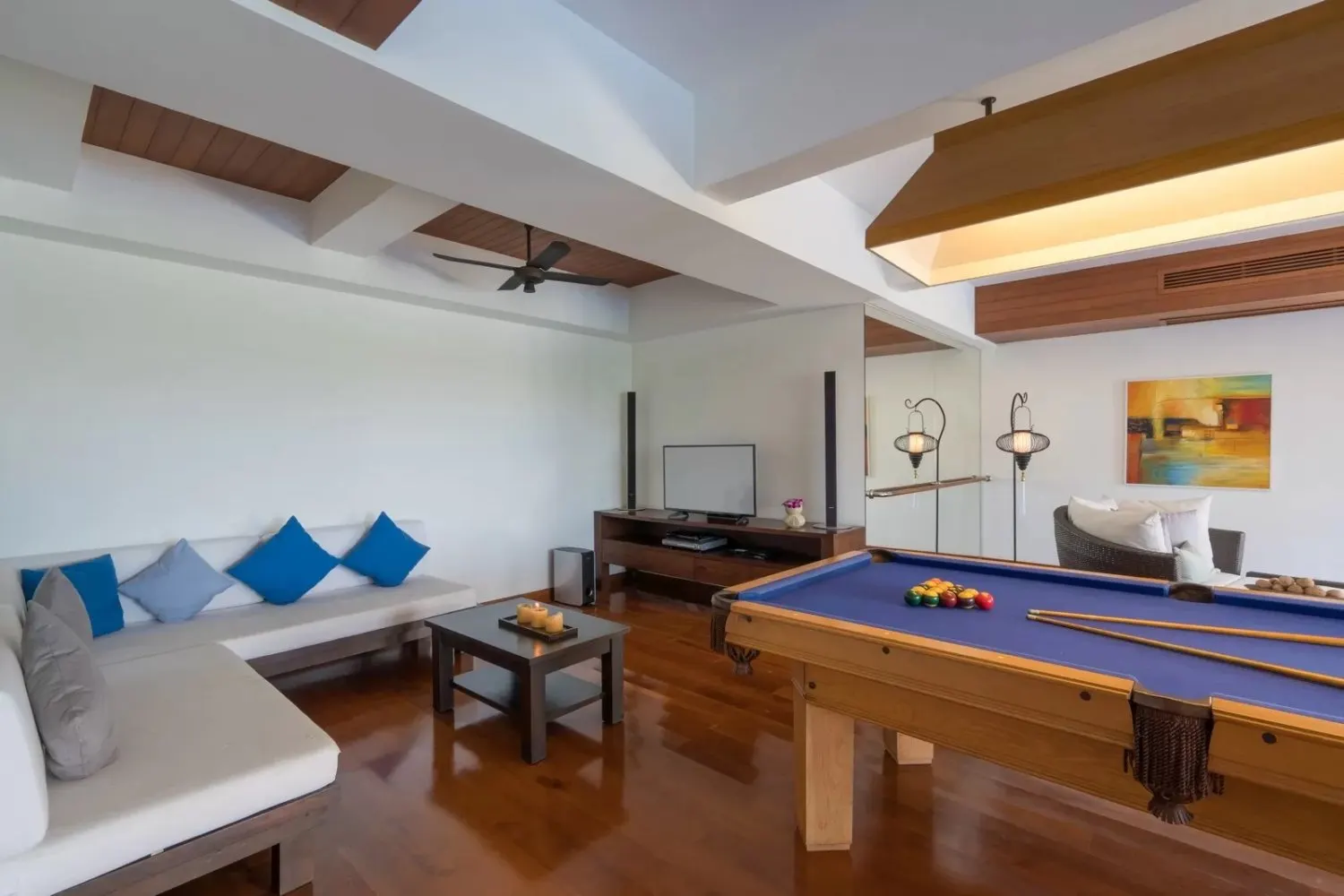 Property image - full photo 10