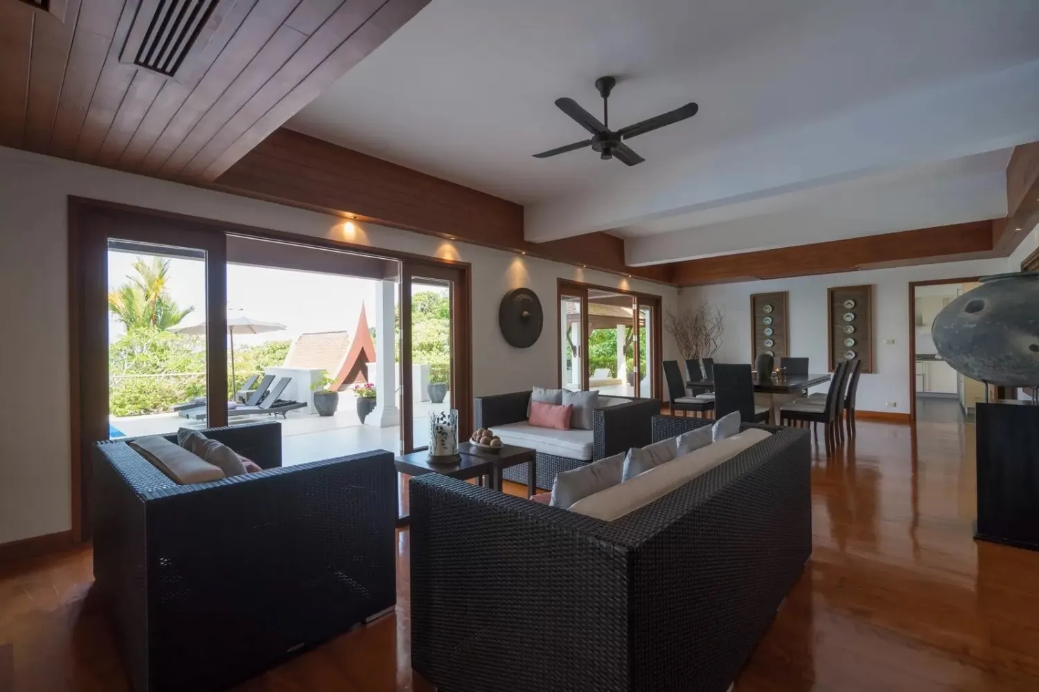 Property image - full photo 4