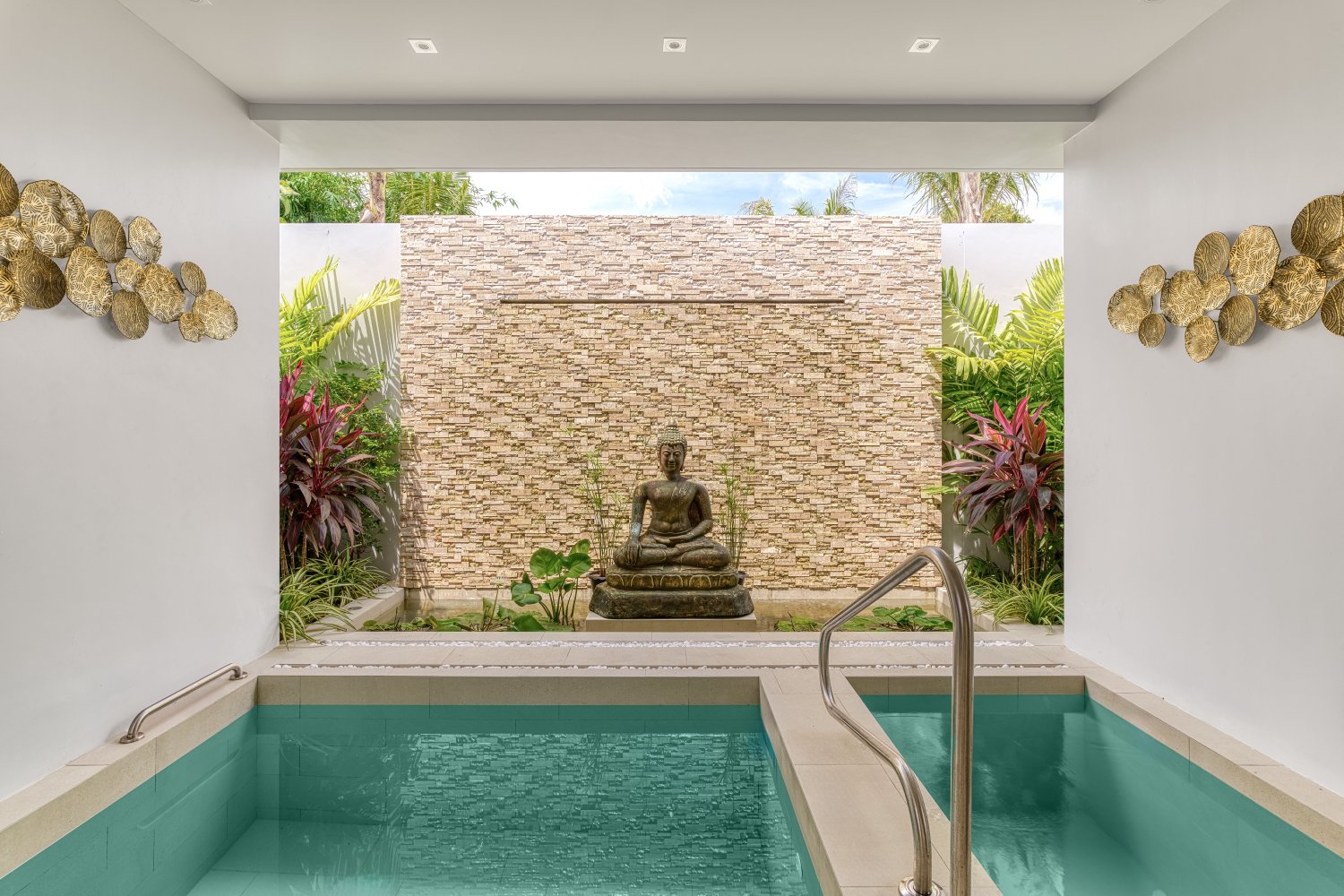 Property image - full photo 4
