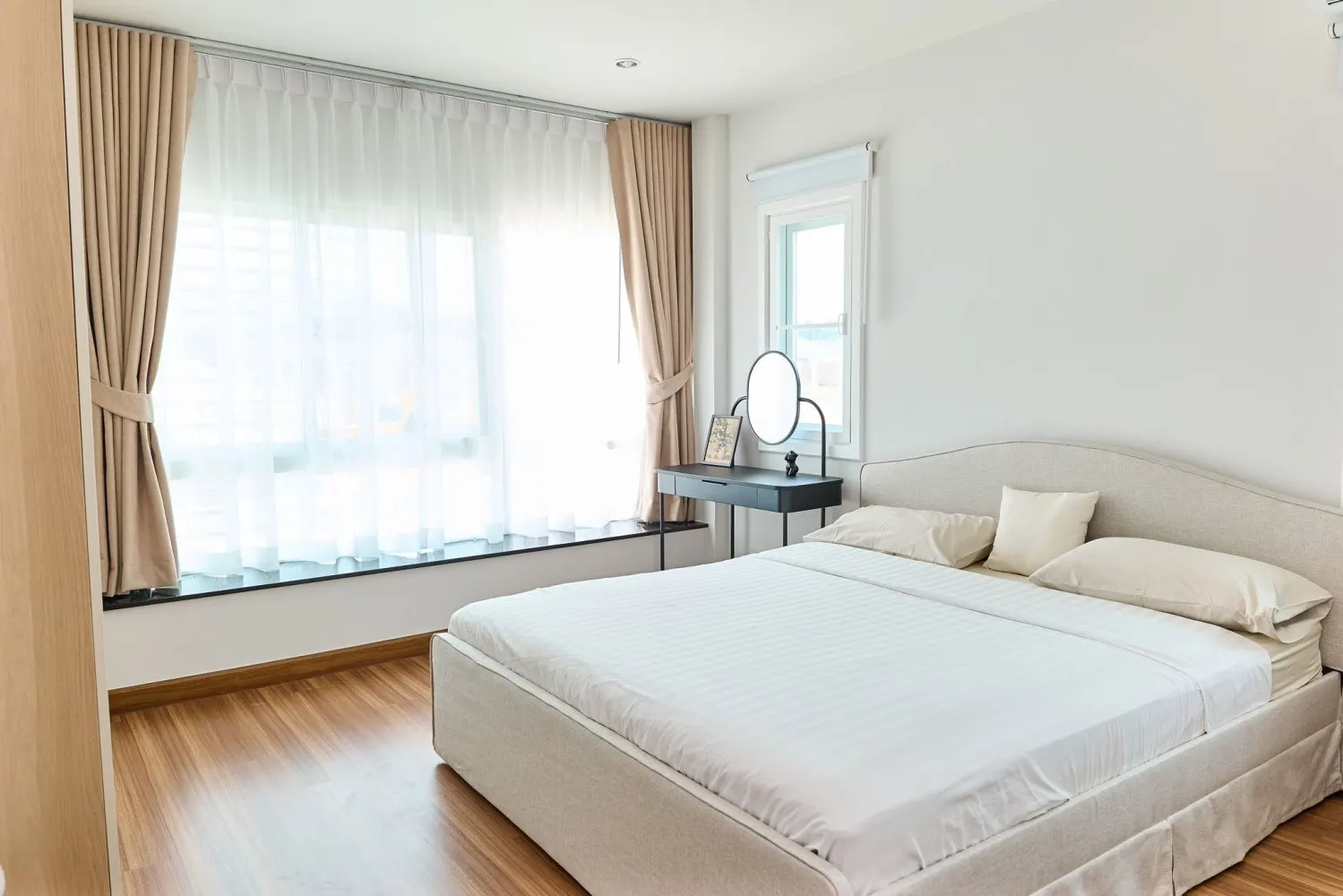 Property image - full photo 10