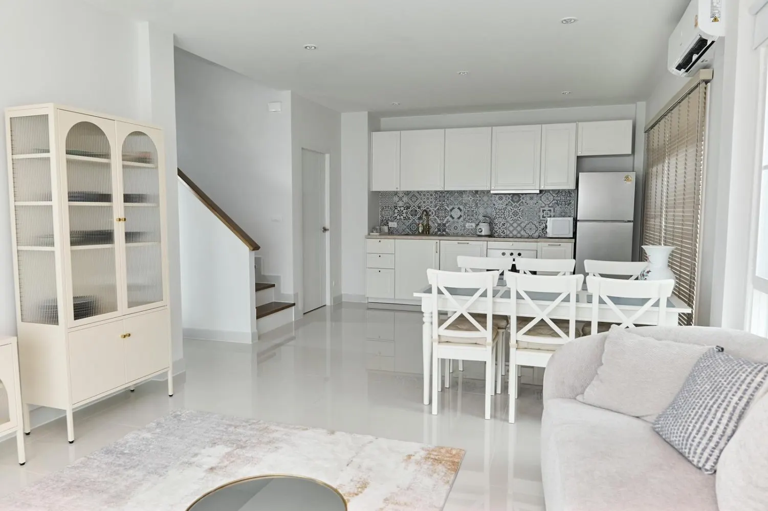 Property image - full photo 7