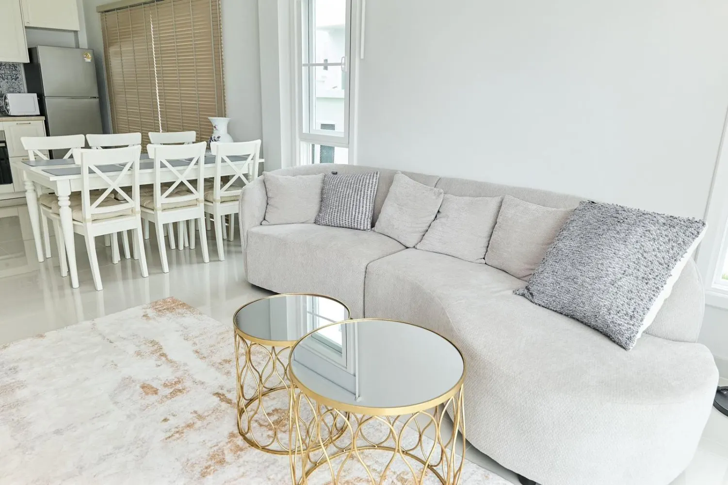 Property image - full photo 3
